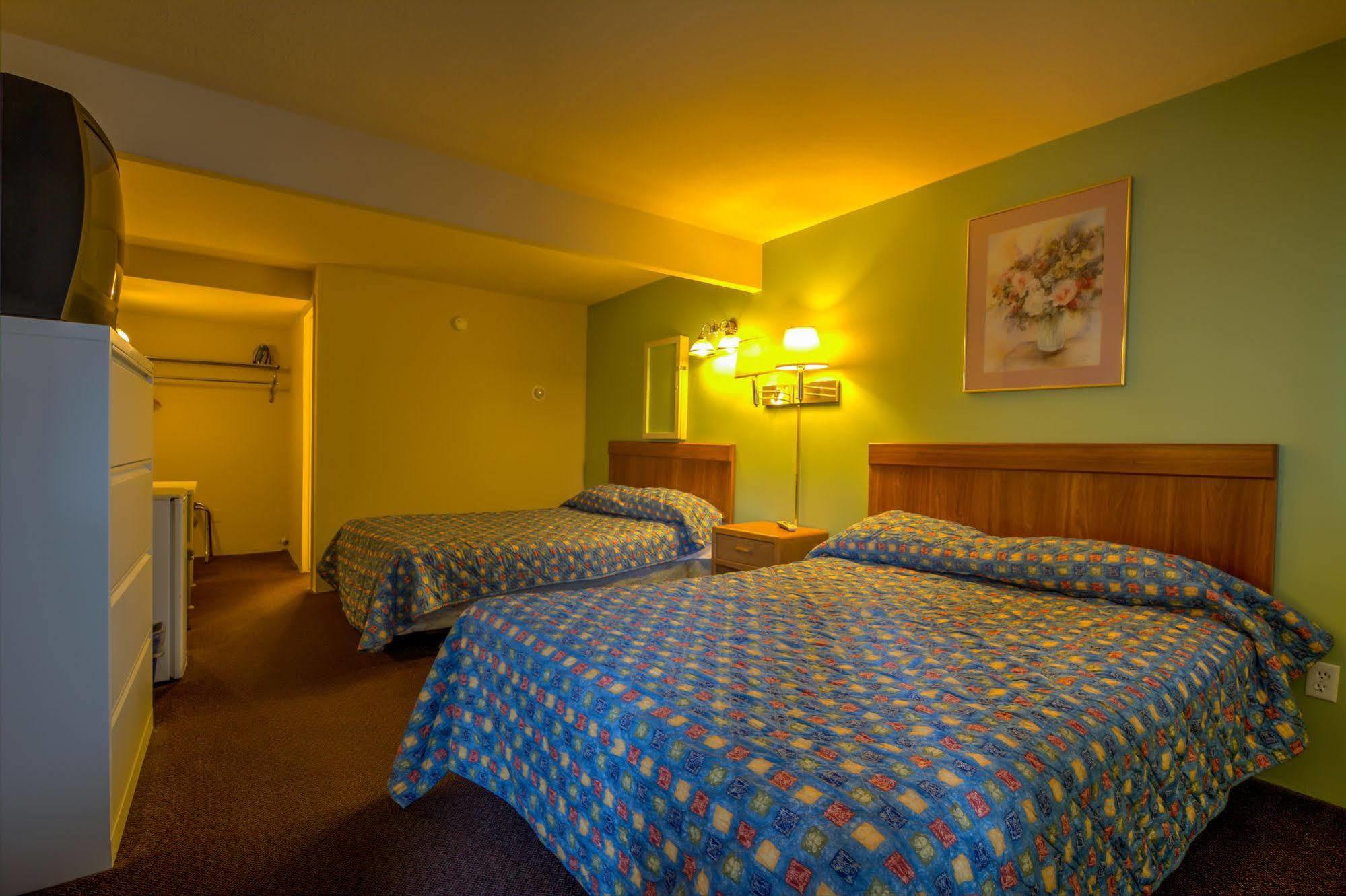 Galaxie Motel Бригам-Сити Экстерьер фото
