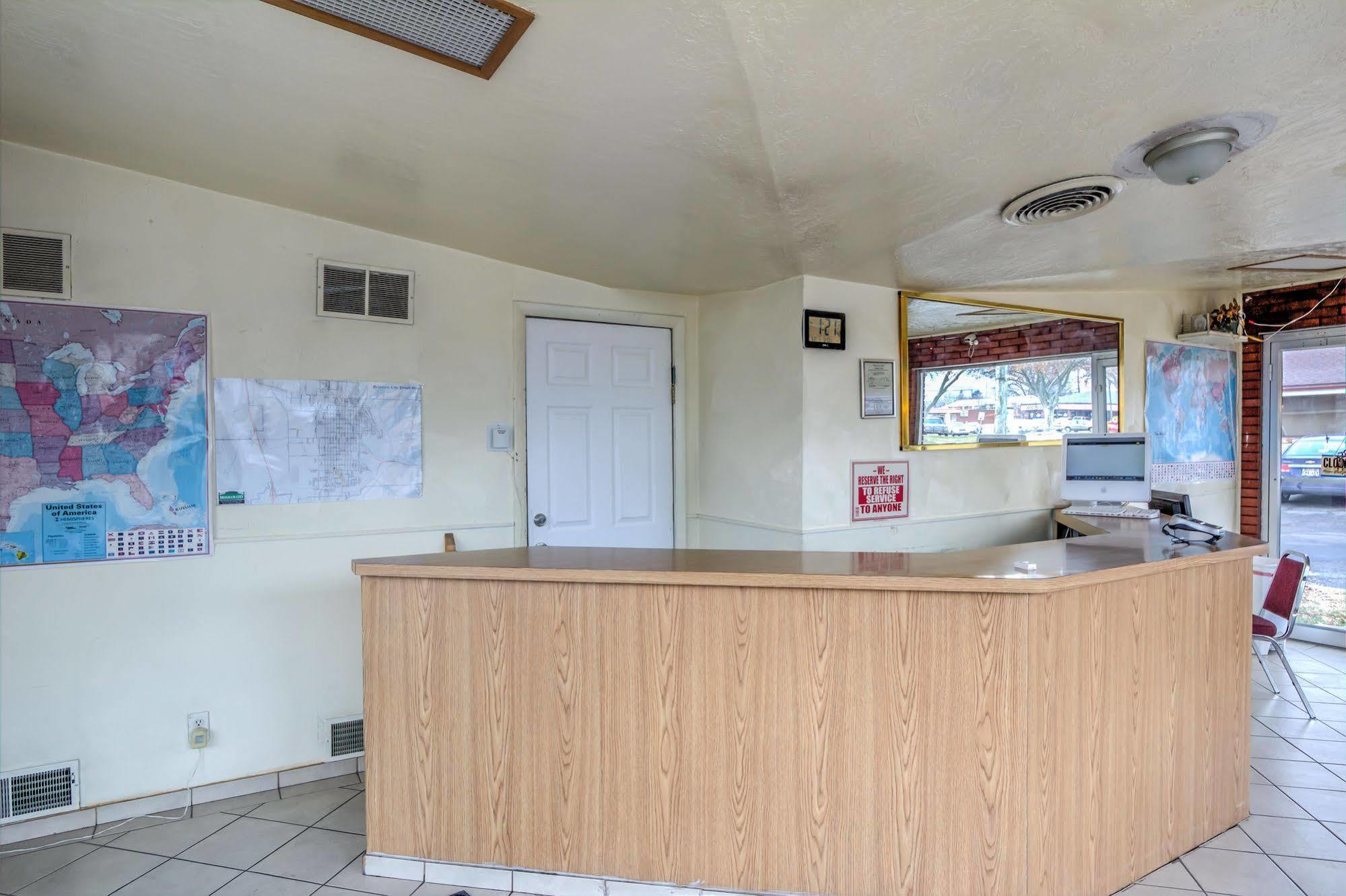 Galaxie Motel Бригам-Сити Экстерьер фото